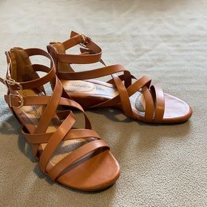 Croft & Barrow tan sandals Size- Women’s 9.5
